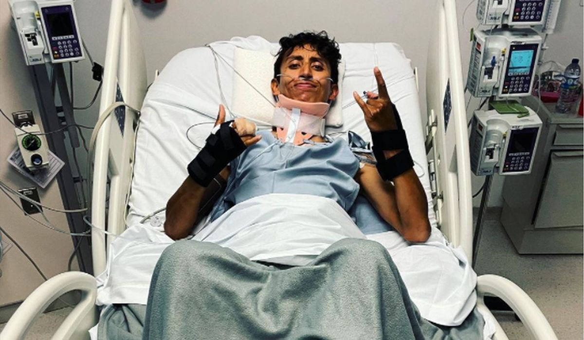 Egan Bernal durante su estancia en la Clínica Universidad de La Sabana 