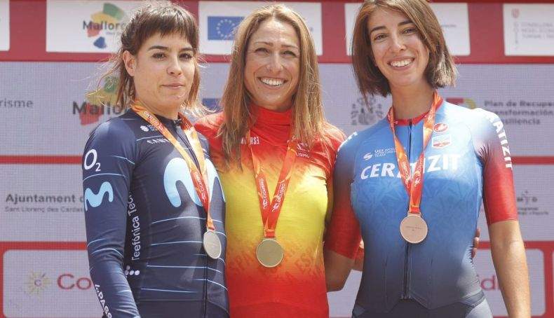 Mavi García junto a Sheyla Gutiérrez y a Sandra Alonso.