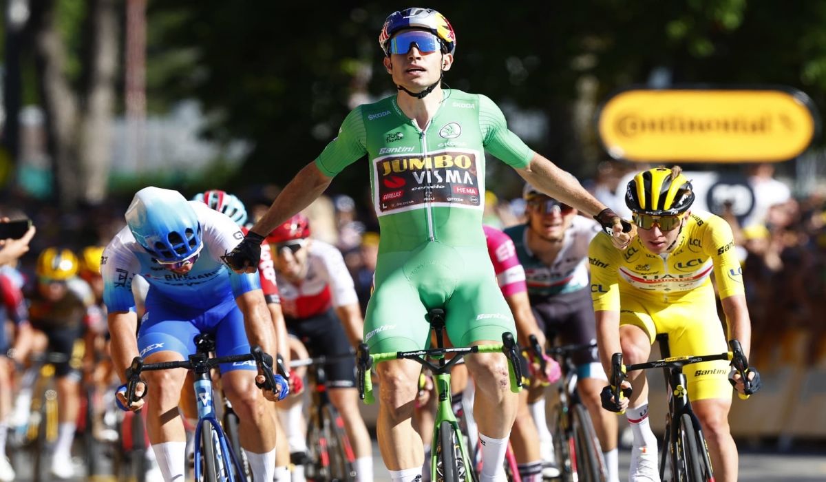Wout van Aert celebrando en meta su 2ª victoria de etapa en este Tour. Wout van Aert celebrando en meta su 2ª victoria de etapa en este Tour.