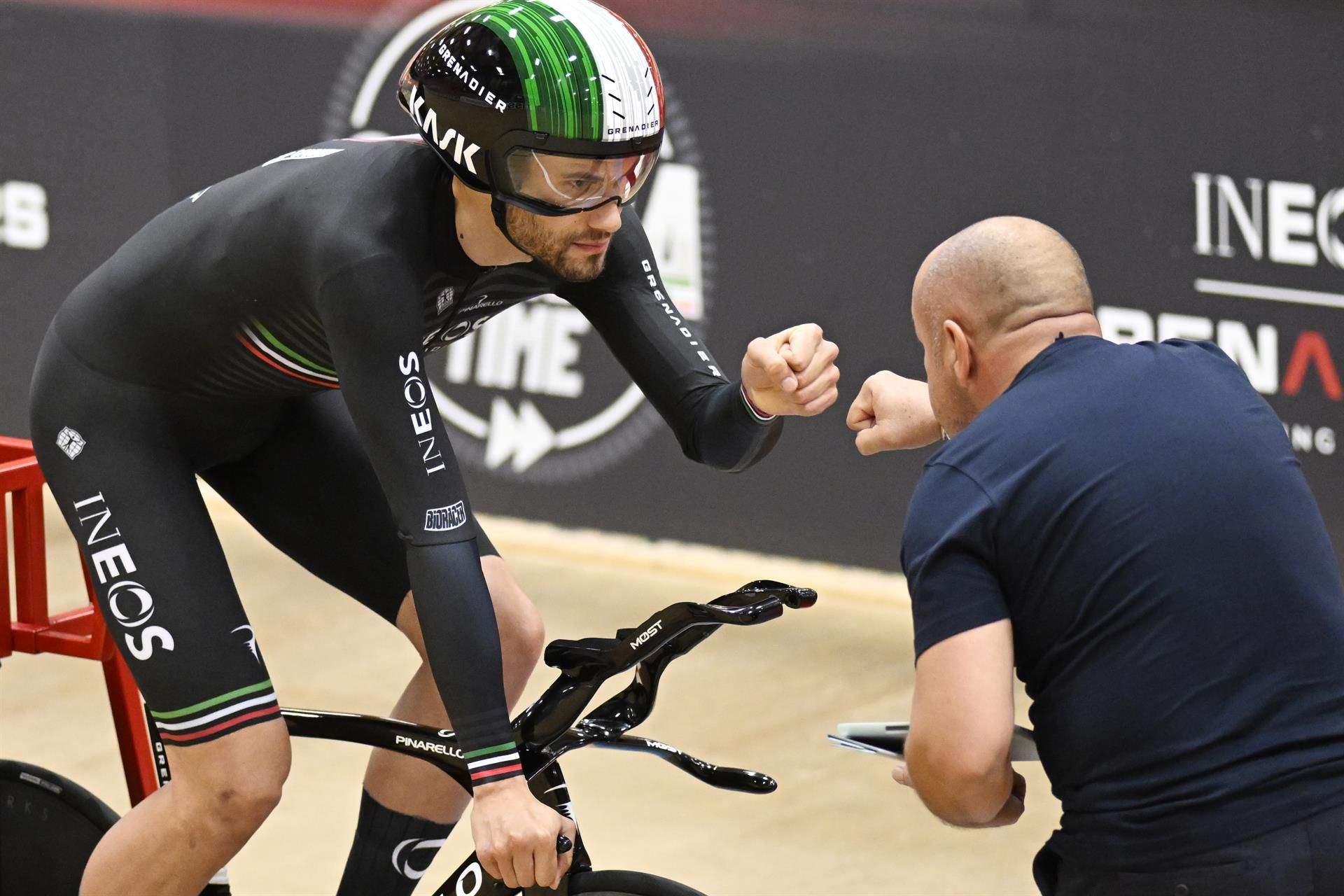 (Avance) El italiano Filippo Ganna establece un nuevo récord de la hora con 56,792 Km. (Avance) El italiano Filippo Ganna establece un nuevo récord de la hora con 56,792 Km.