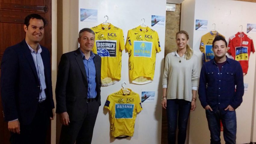 Exposición ciclista en Oliva con motivo de la VII Marcha Alberto Contador