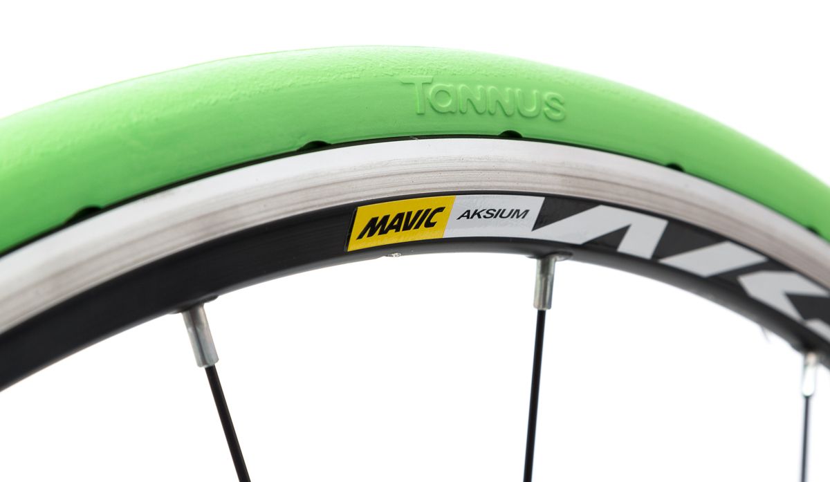 Cubiertas macizas Tannus Slick (Prueba)