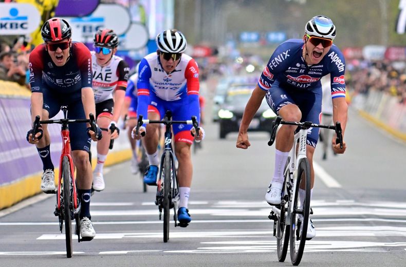 mathieu van der poel se lleva el tour de flandes 2022