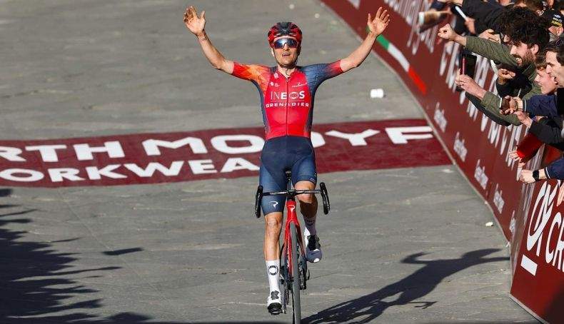 tom pidcock sello en siena una victoria brutal