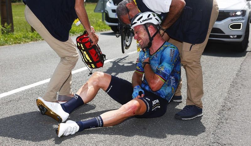Cavendis se vio obligado a abandonar el Tour por una caída, en la que se fracturó la clavícula