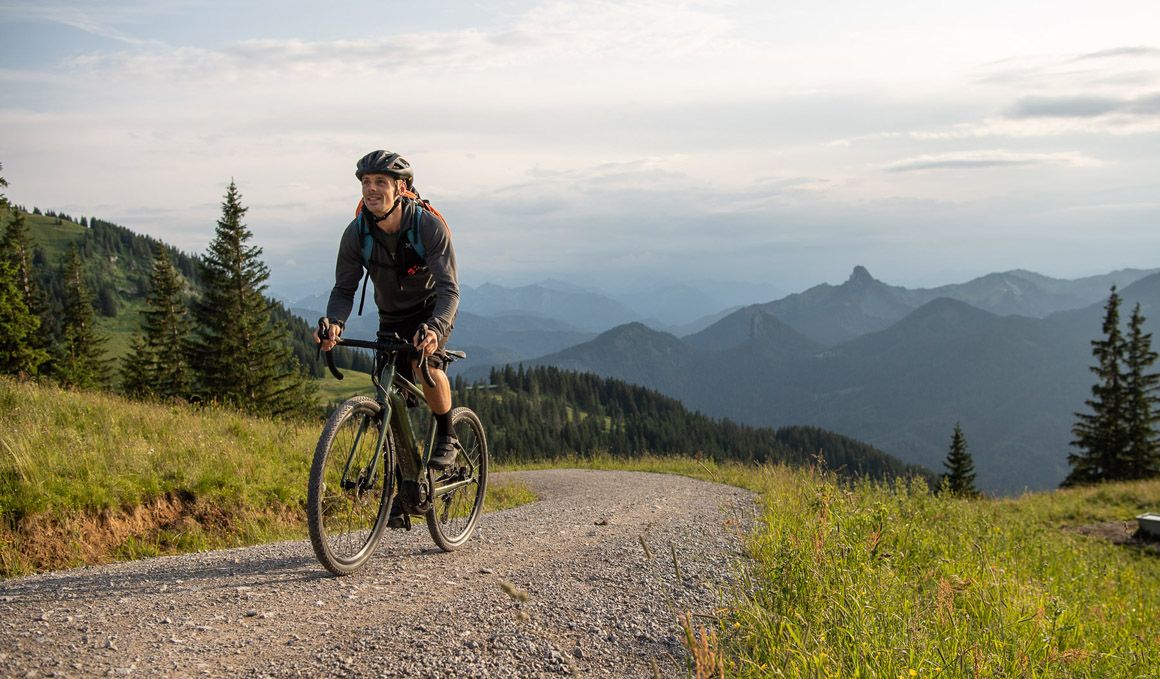 Giant presenta Revolt E   Pro, su nueva E-Bike de Gravel 