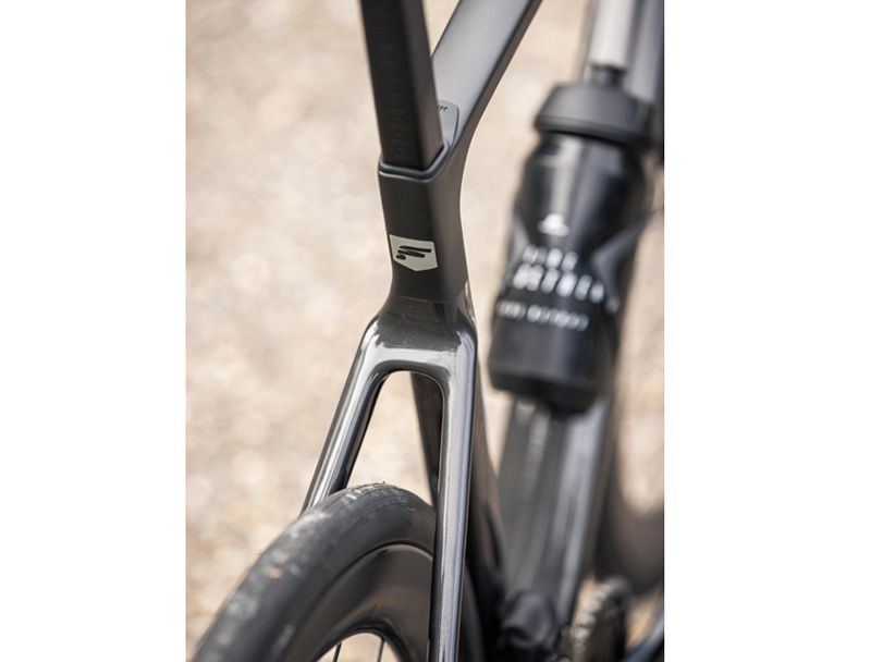 Nueva Focus Izalco Max foto 2
