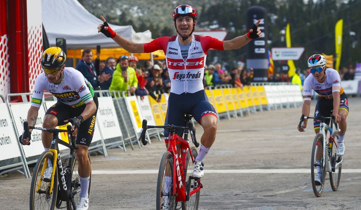 Giulio Ciccone se llevó la victoria este año en la cima de Vallter por delante de Roglic y Evenepoel