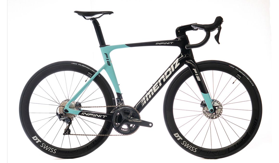 El modelo F12, de competición,  una de las bicicletas más destacadas de la nueva colección 2020 de Bicicletas Mendiz. 