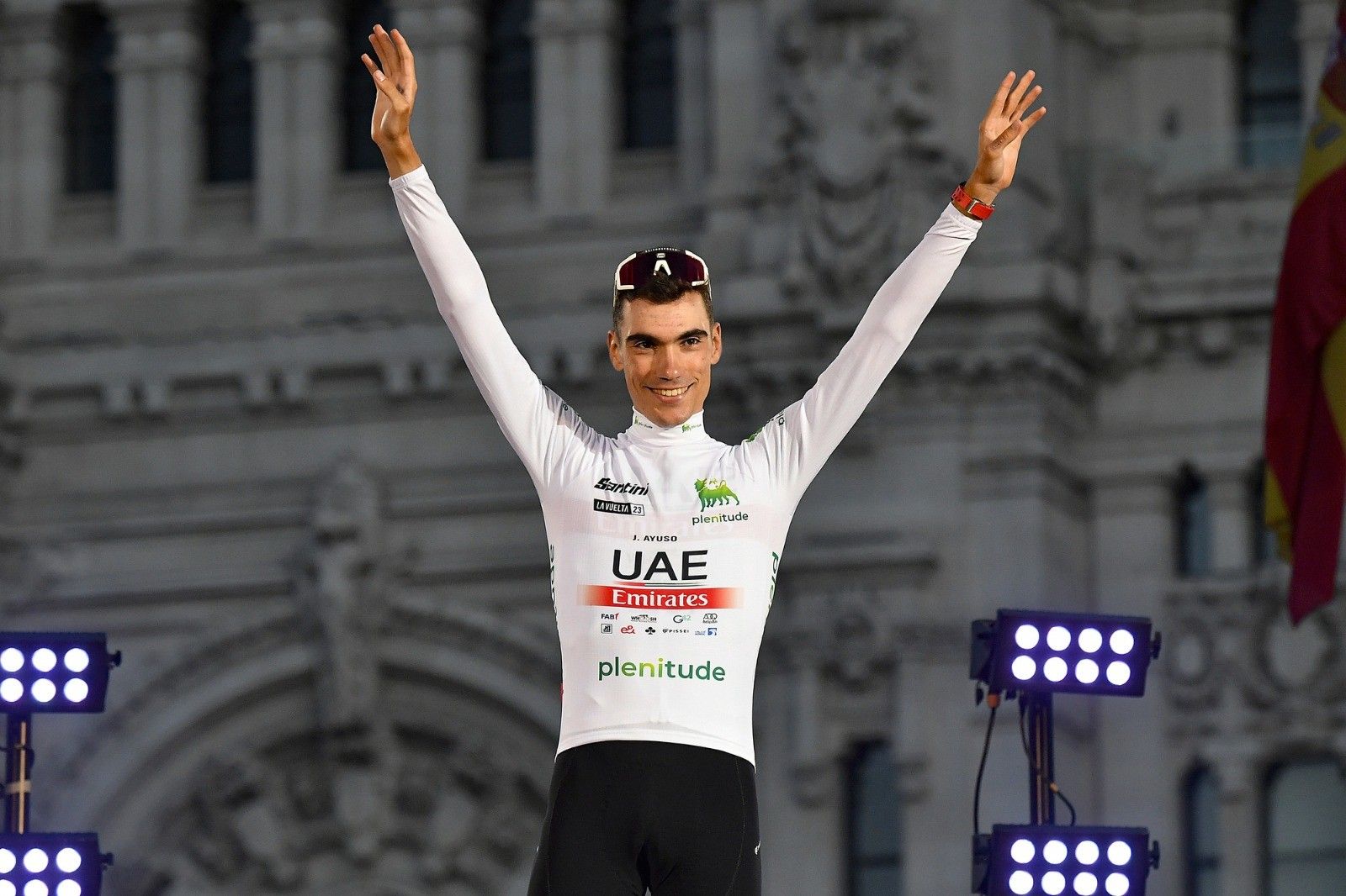 Juan Ayuso se queda fuera de La Vuelta. Juan Ayuso se queda fuera de La Vuelta.