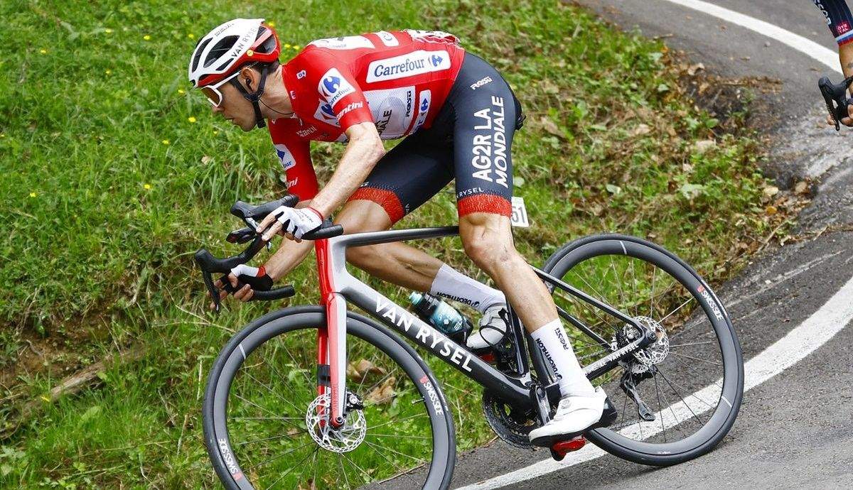 Ben O'Connor (Decathlon Ag2r La Mondiale) aguantó La Roja un día más