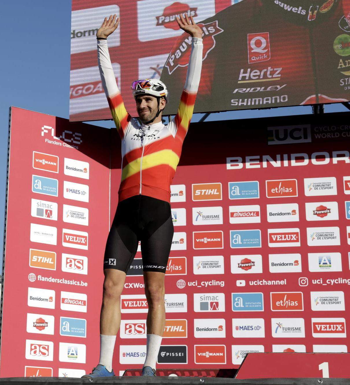 Felipe Orts logra su mejor resultado en Benidorm al llegar a meta en sexta posición. Sprint Cycling Agency 