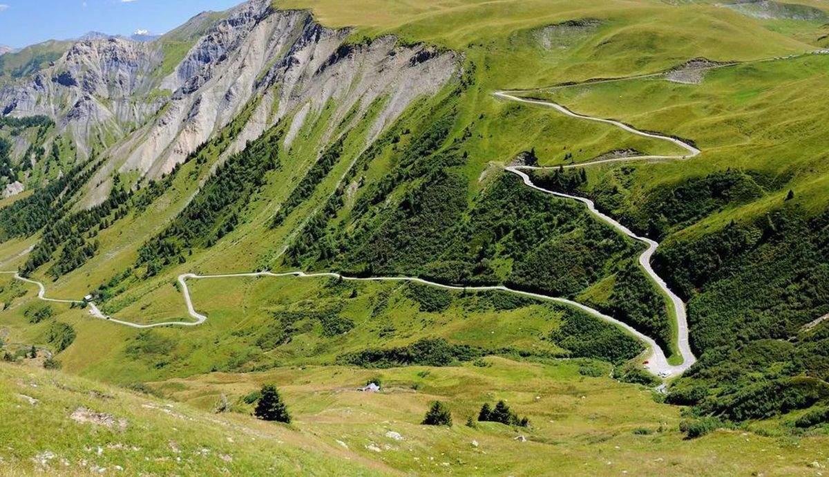 Giants, un viaje para coronar los grandes colosos de los Alpes franceses
