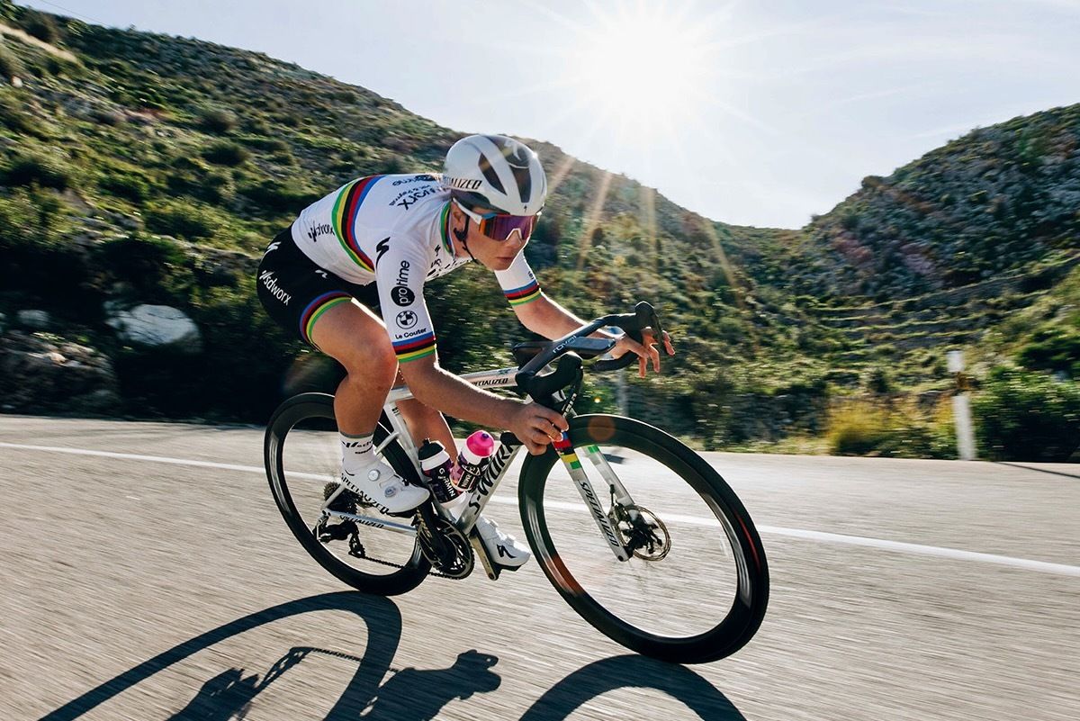 La campeona del mundo Lotte Kopecky ha participado en el desarrollo de las nuevas zapatillas S-Works Ares 2