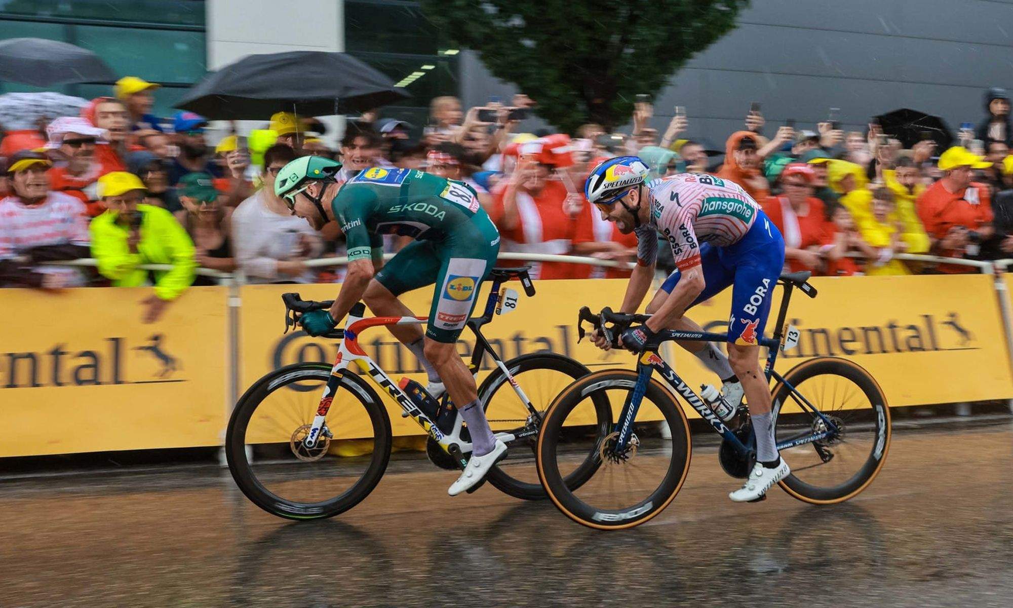 Doblete de Jonathan Milan en un final accidentado y pasado por agua Doblete de Jonathan Milan en un final accidentado y pasado por agua