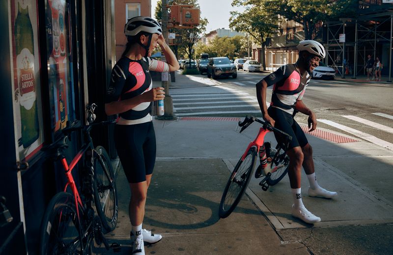 Rcr Raphael Rapha celebra los 10 años del Rapha Cycling Club (RCC) co...