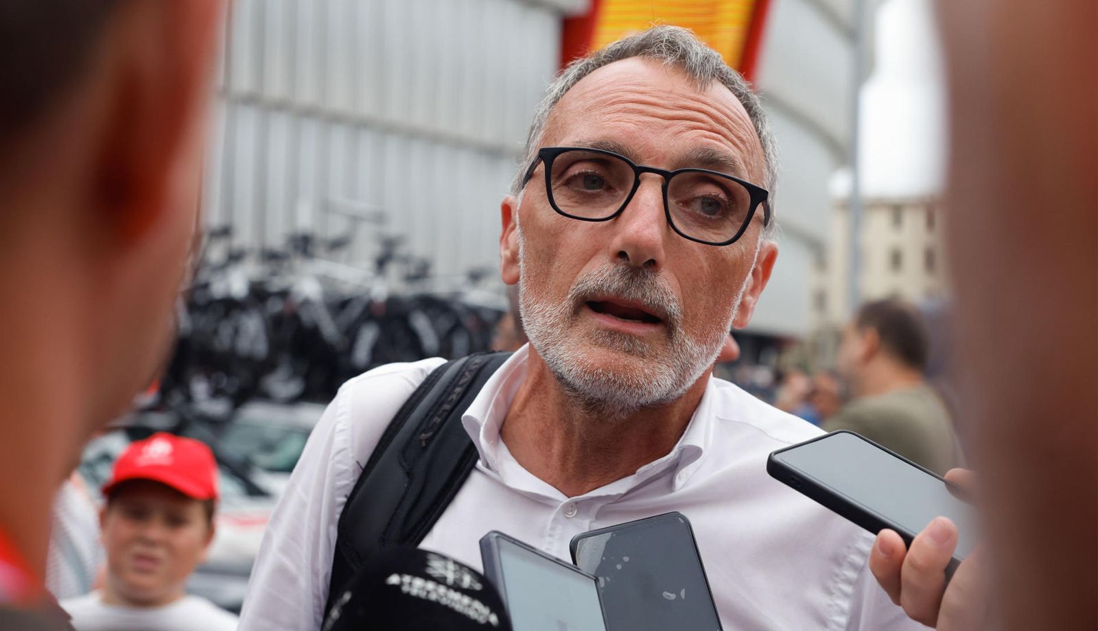 El director técnico de La Vuelta, Kiko García, atendiendo a los medios tras la 11ª etapa disputada este miércoles en Bilbao El director técnico de La Vuelta, Kiko García, atendiendo a los medios tras la 11ª etapa disputada este miércoles en Bilbao