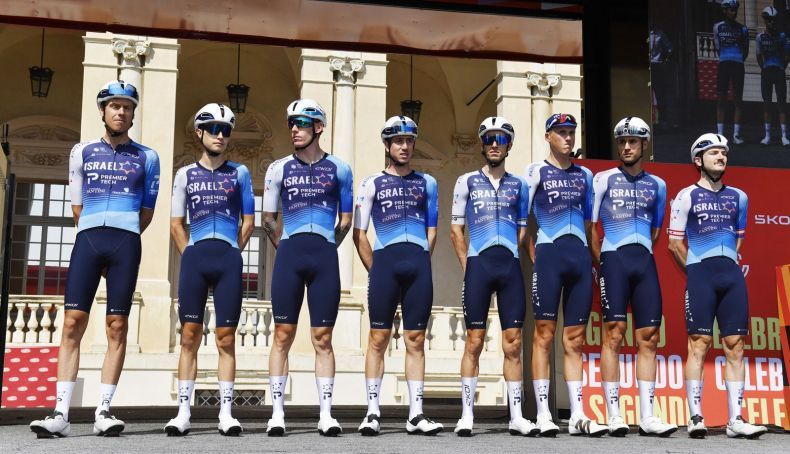 El equipo Israel-Premier Tech en La Vuelta El equipo Israel-Premier Tech en La Vuelta