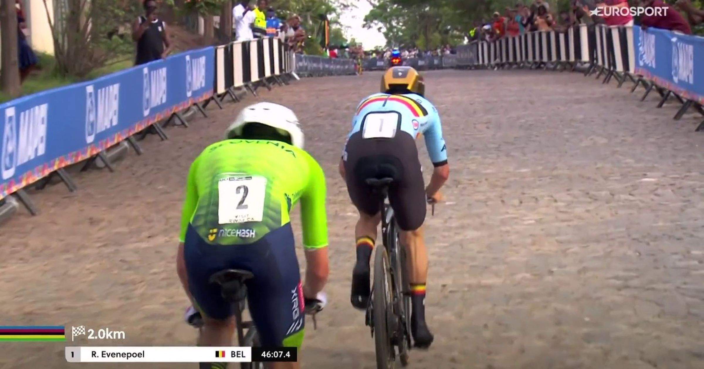 Evenepoel dobla a Pogacar en el Mundial contrarreloj Evenepoel dobla a Pogacar en el Mundial contrarreloj