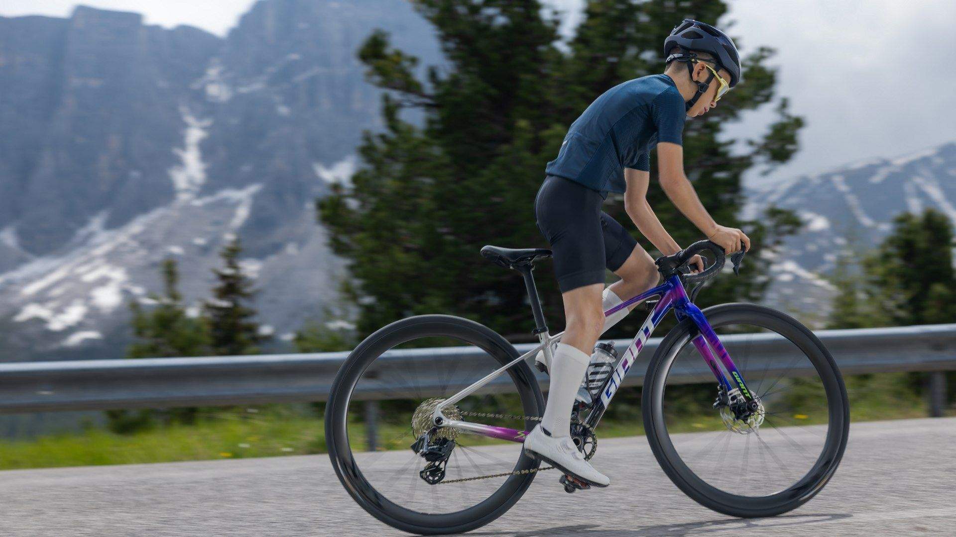 Llega la Giant SEEK, la bici de carretera diseñada desde cero para jóvenes ciclistas