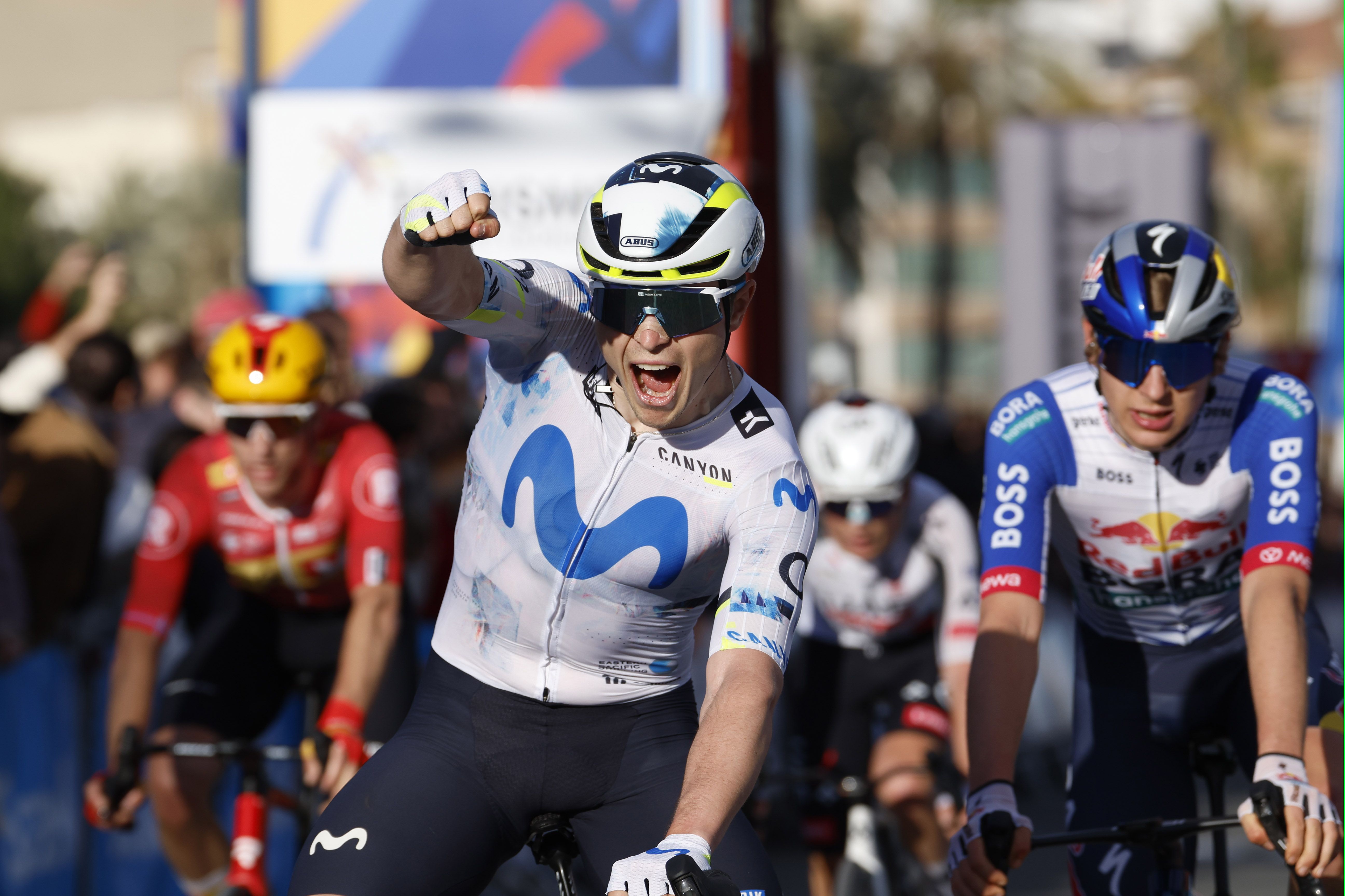 Raúl García Pierna impulsa a Movistar con su victoria en Valencia y Evenepoel conquista la Volta