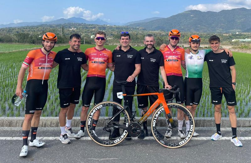 Los ciclistas del Euskaltel Euskadi en el Tour de Taiwán Los ciclistas del Euskaltel Euskadi en el Tour de Taiwán