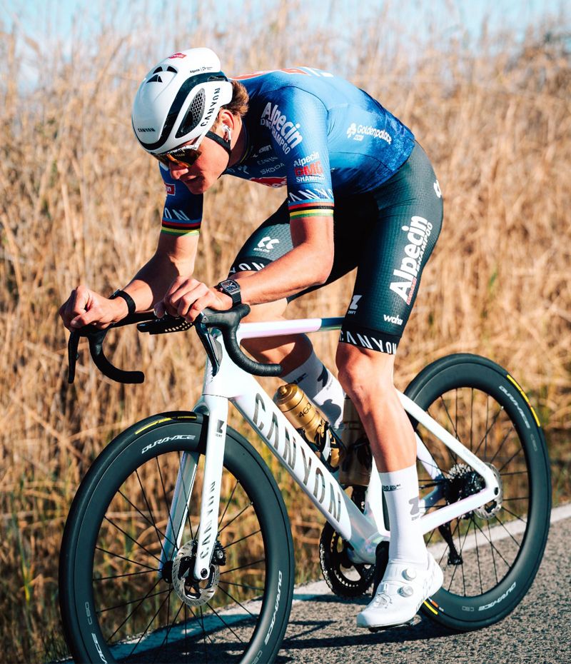 Pirelli Van der Poel