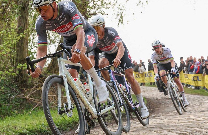 Van der Poel y Pogacar foto 2 Van der Poel y Pogacar foto 2