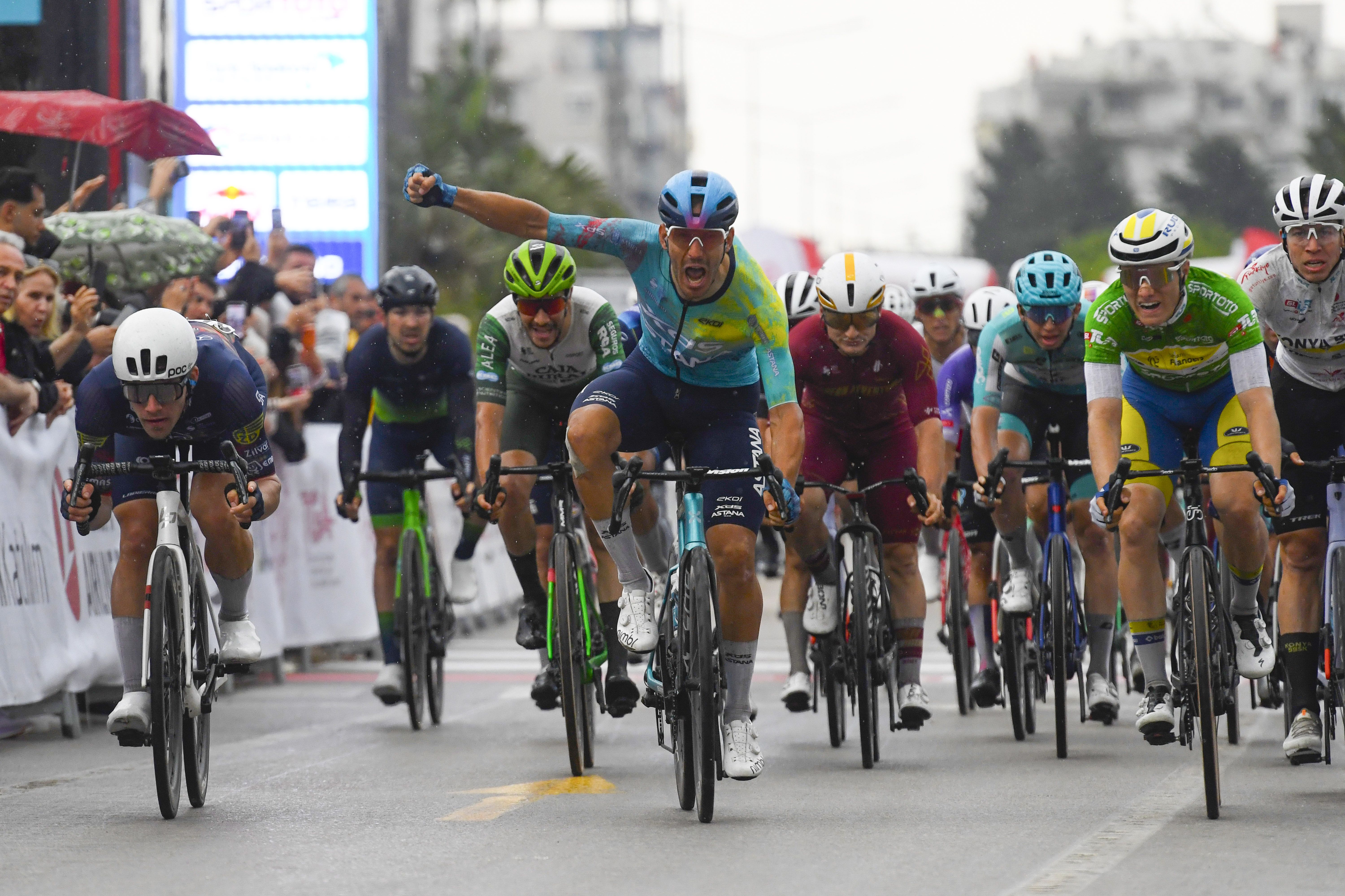 Davide Ballerini vence al sprint en Antalya en la antesala de la última etapa del Tour de Turquía Davide Ballerini vence al sprint en Antalya en la antesala de la última etapa del Tour de Turquía