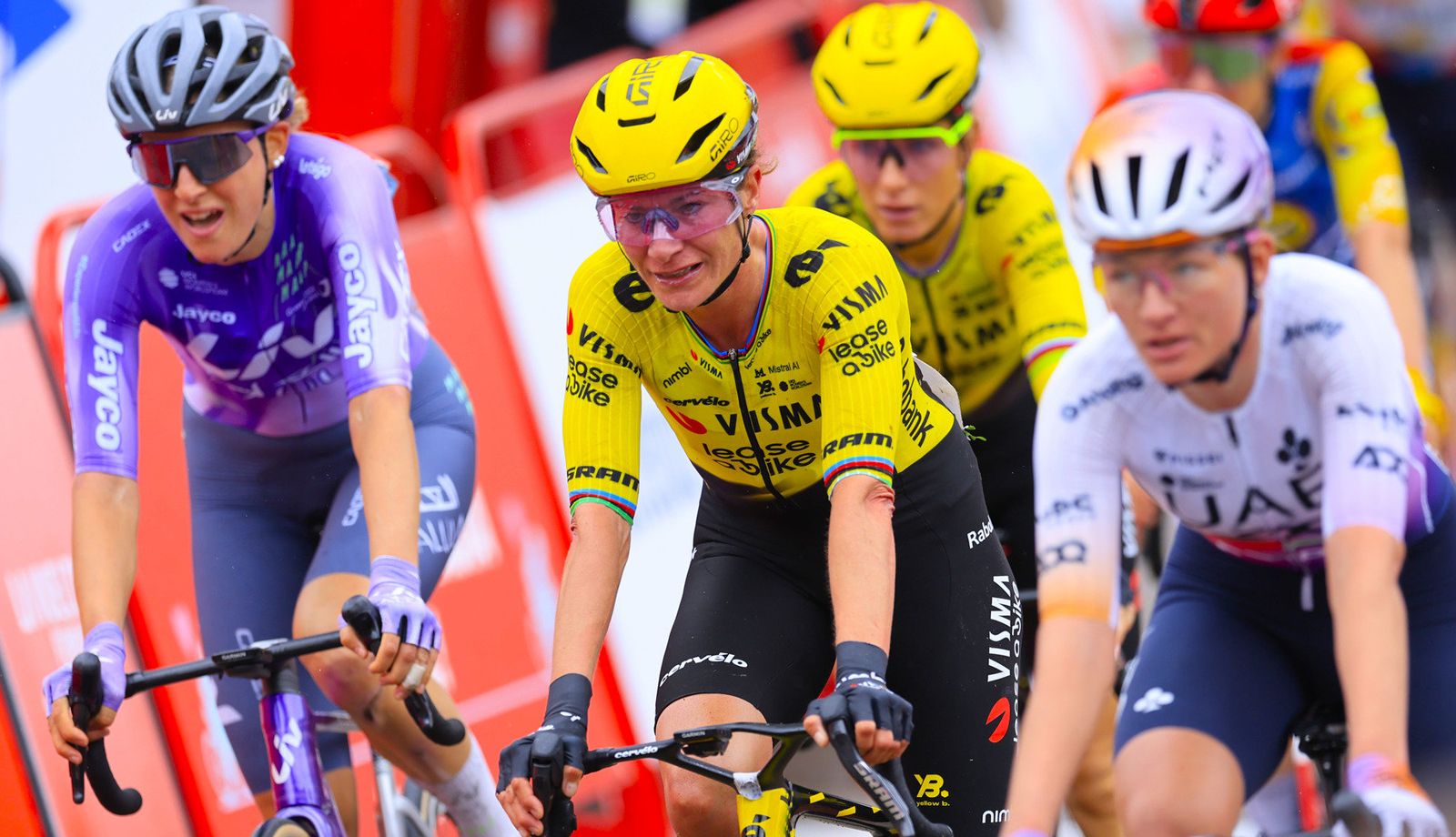 Marianne Vos abandona La Vuelta con fractura de clavícula