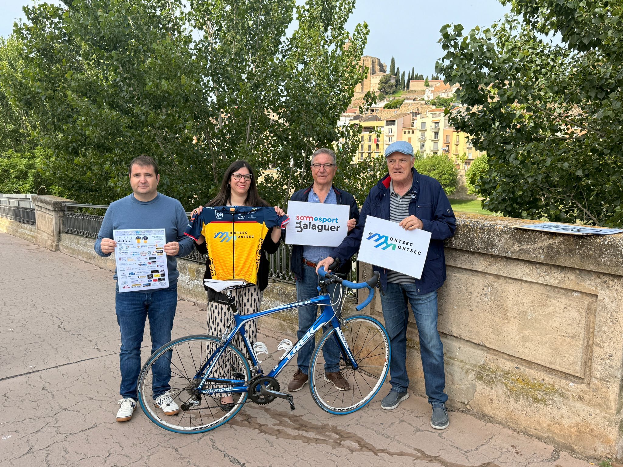La Marcha Cicloturista Montsec-Montsec reúne de nuevo su tope de 1.000 ciclistas en Balaguer La Marcha Cicloturista Montsec-Montsec reúne de nuevo su tope de 1.000 ciclistas en Balaguer