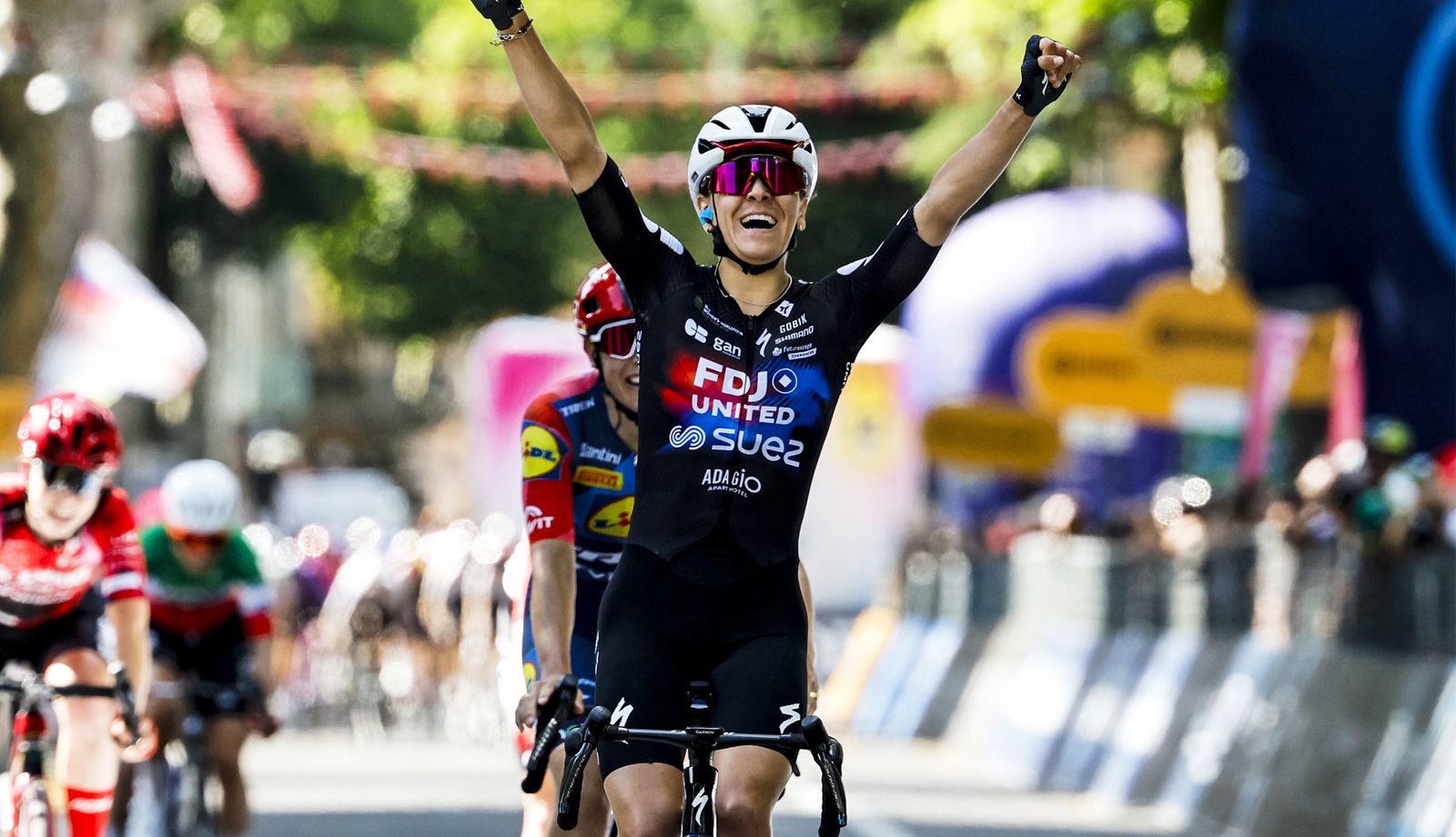 Célia Gery caza a la fuga y remata la segunda victoria en el Giro para el FDJ-Suez