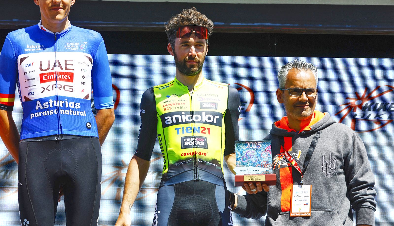 Alexis Guerin en el podio de la Vuelta a Asturias 2025, en la que finalizó 3º de la general. Foto: Aritz Arrambarri (Sprint Cycling Agency)