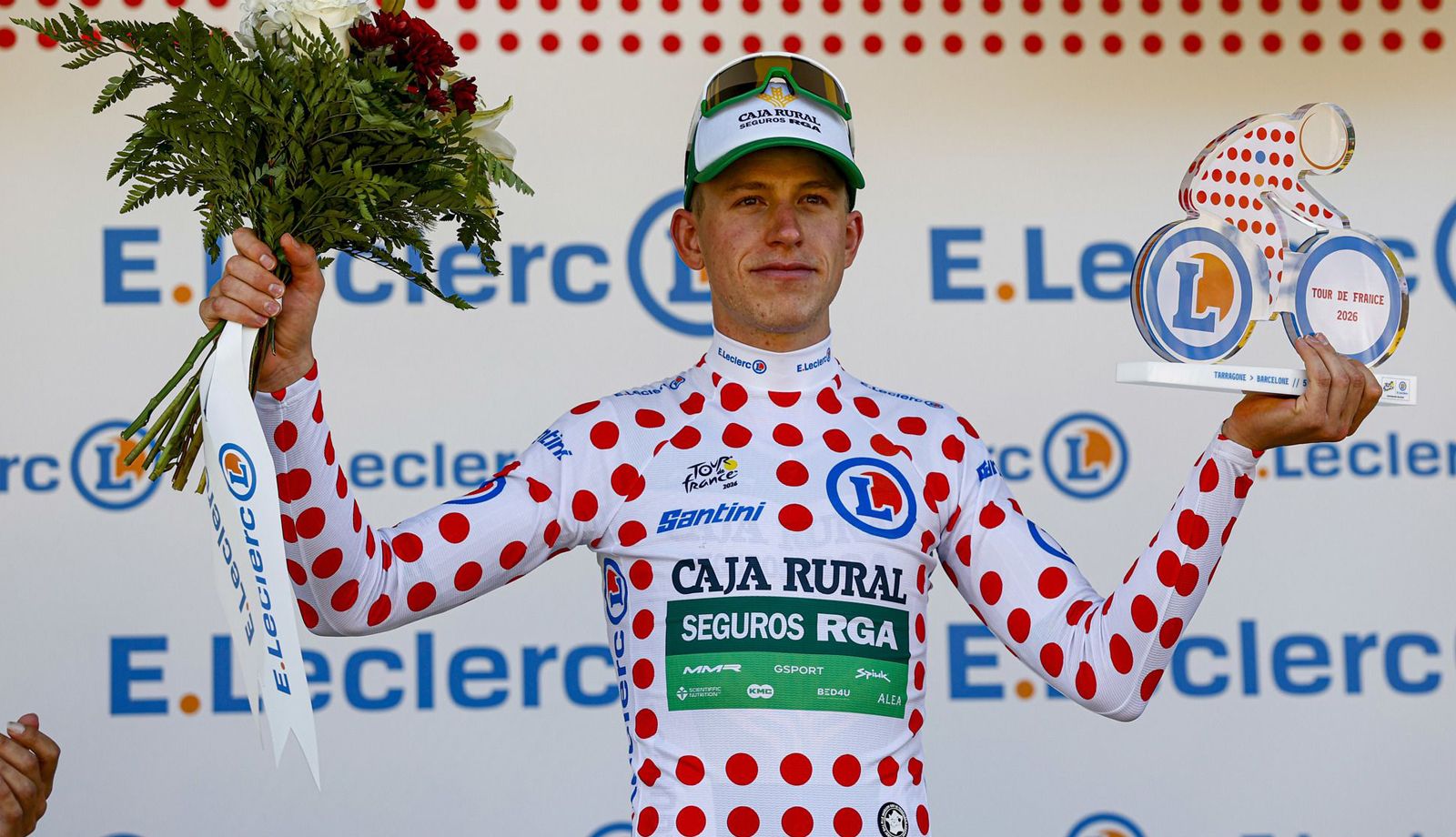 Alex Molenaar, en el podio del Tour luciendo el maillot de la Montaña. Foto: Sprint Cycling Agency