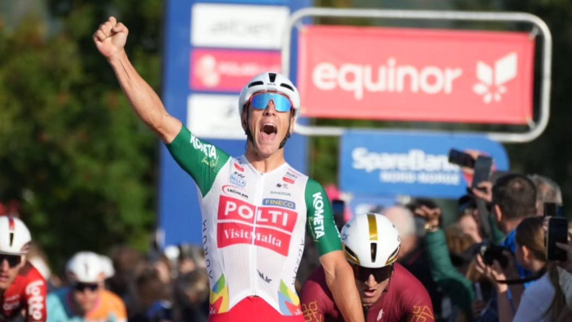 Giovanni Lonardi inaugura el Arctic Race of Norway ganando al esprint.