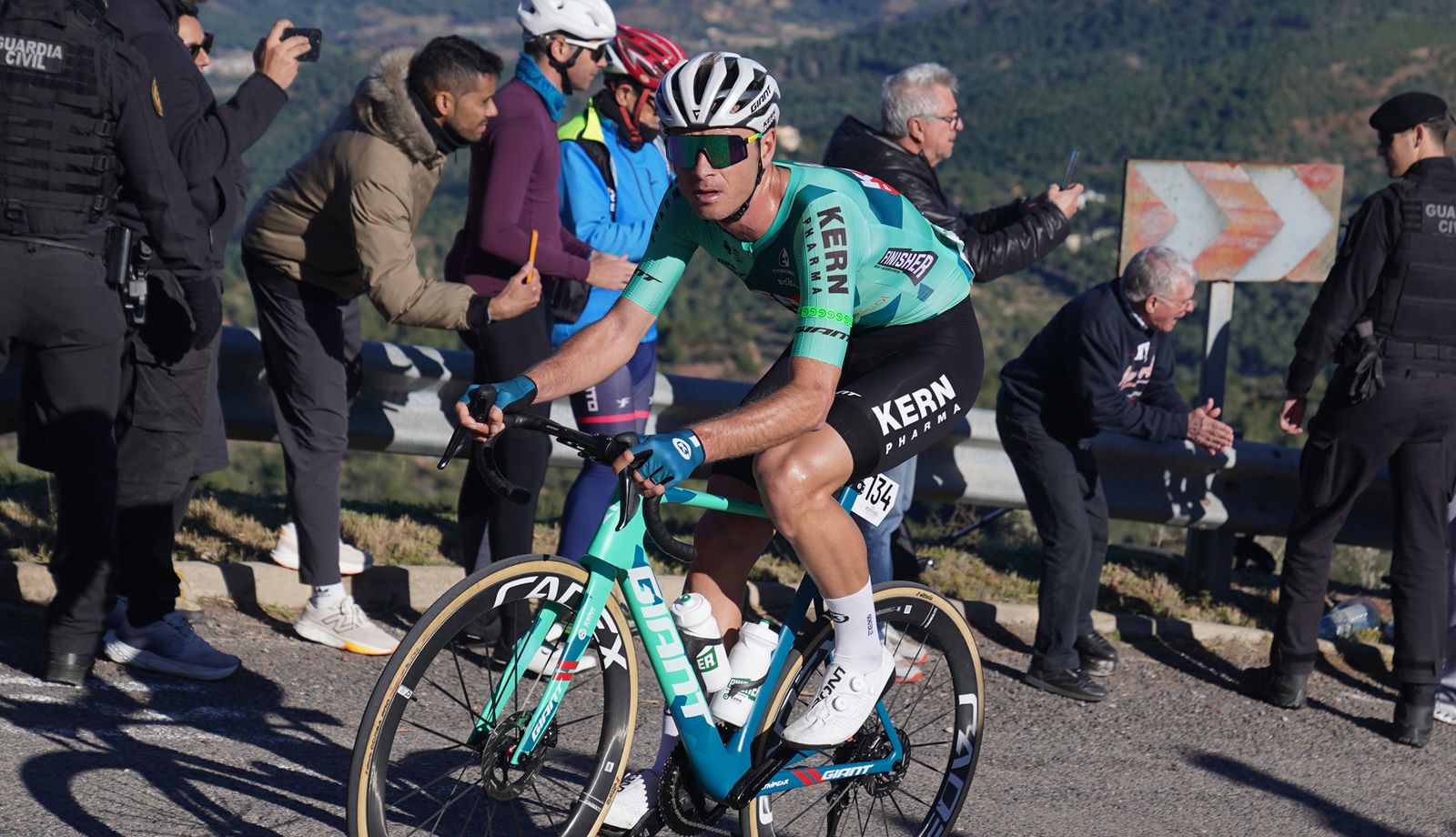Iñigo Elosegui en la pasada Volta a la Comunitat Valenciana. Foto: Miguel Ena (Sprint Cycling Agency)