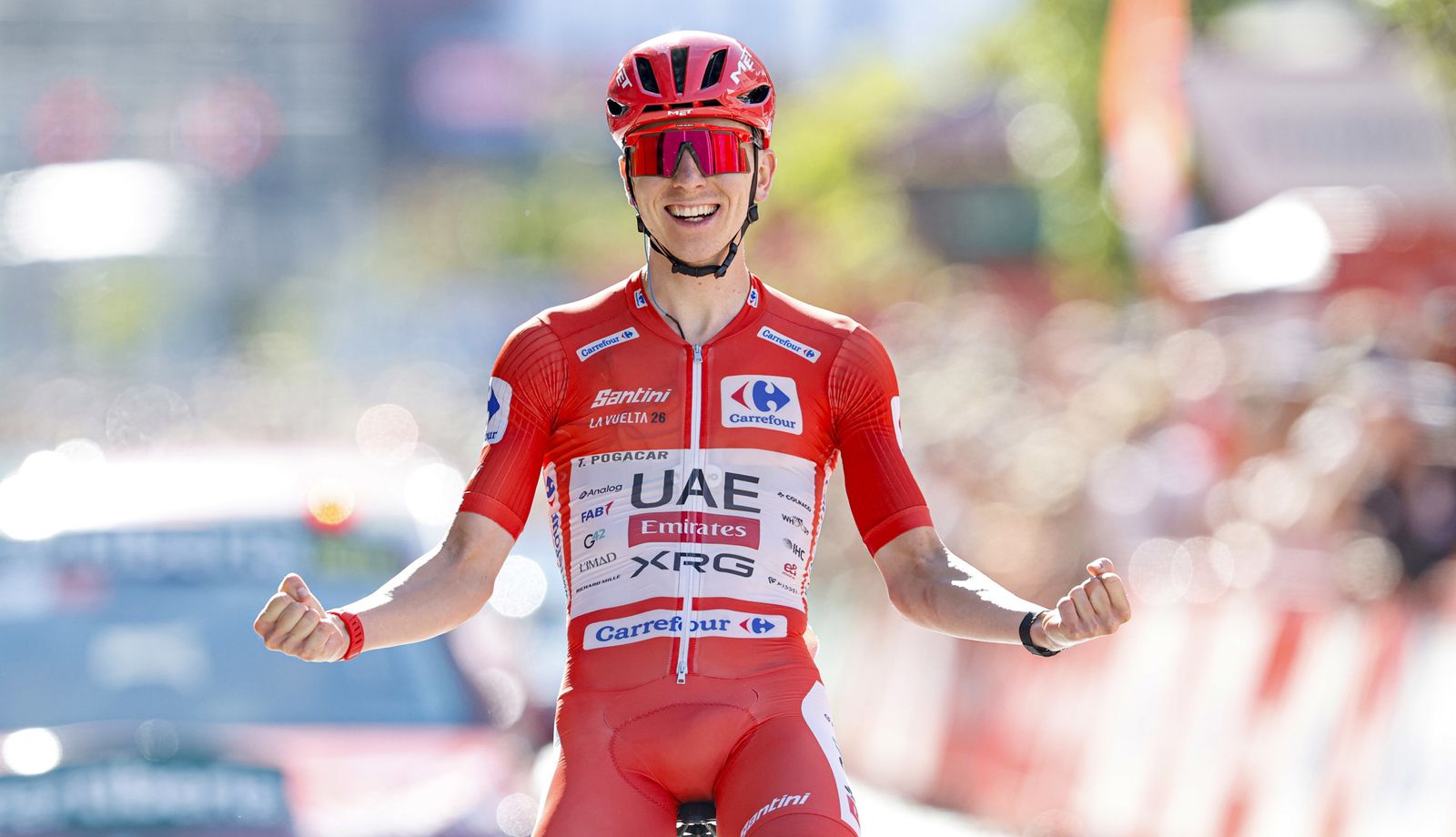Pogacar da un golpe a La Vuelta en Andorra