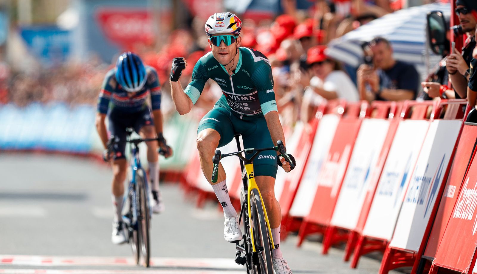 Exhibición de Van Aert y el Visma en una etapa con sabor a clásica