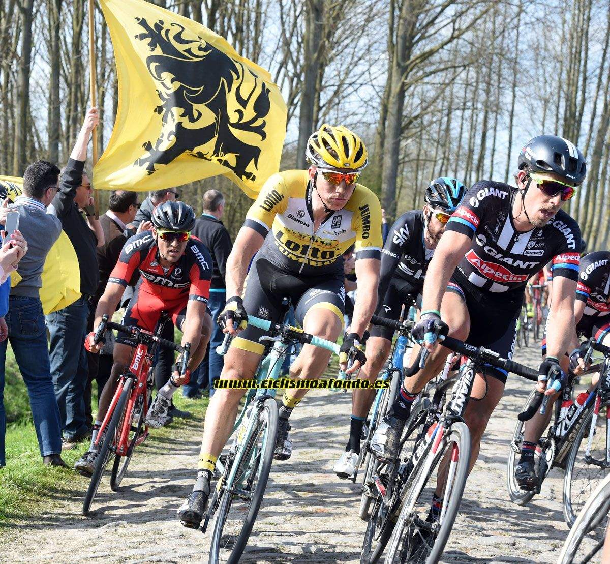 Mejores imágenes de la París-Roubaix 2015