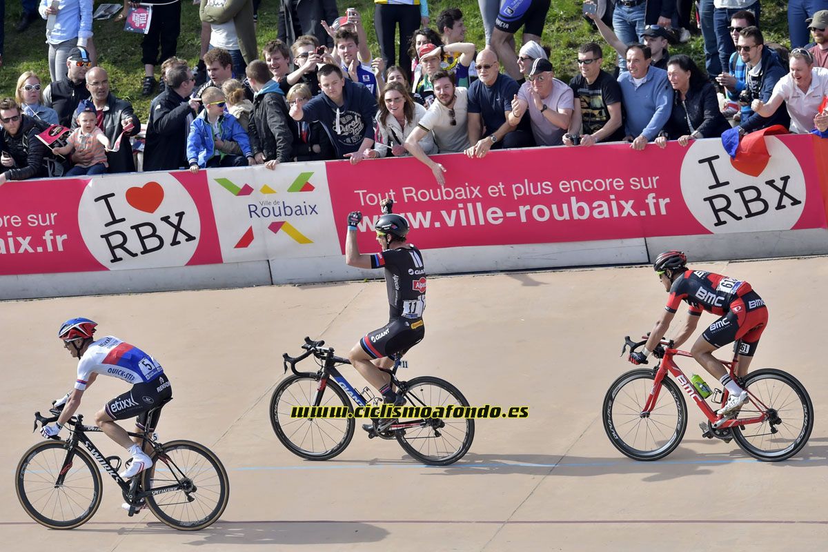 Mejores imágenes de la París-Roubaix 2015