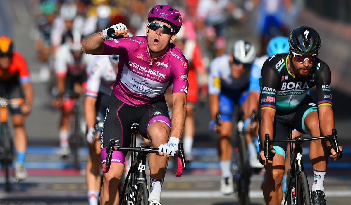Tercera victoria para Arnaud Démare tras una etapa nerviosa