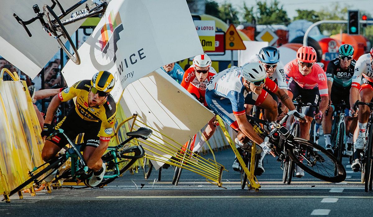 Dylan Groenewegen, suspendido nueve meses por la UCI tras el accidente en el Tour de Polonia Dylan Groenewegen, suspendido nueve meses por la UCI tras el accidente en el Tour de Polonia