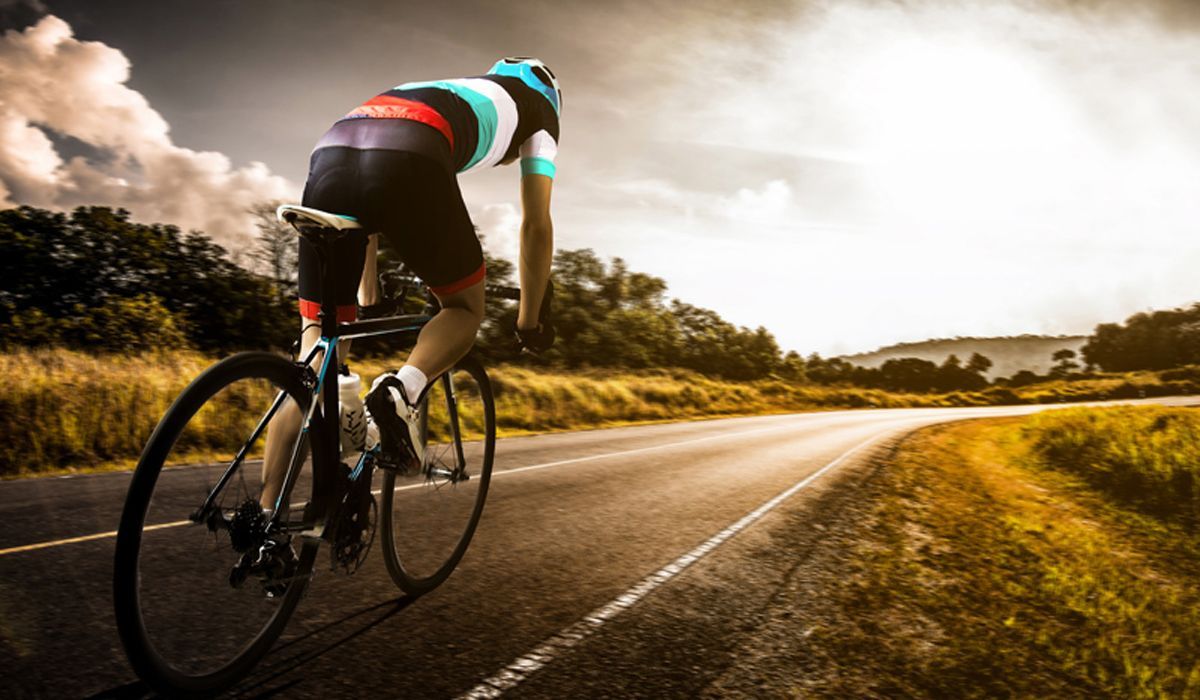 Anatomía de un ciclista: 10 ejercicios para mejorar sobre la bicicleta. Foto: iStock