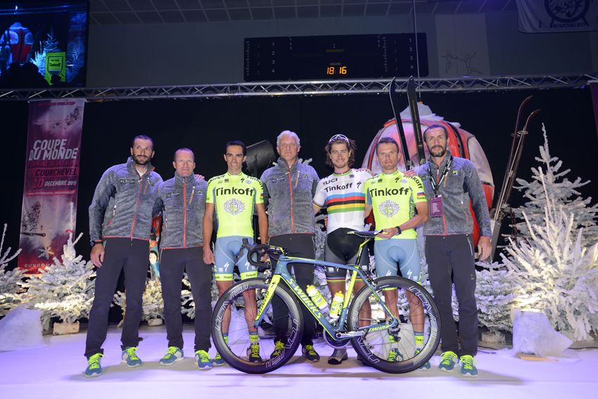 El equipo Tinkoff presenta su nuevo maillot