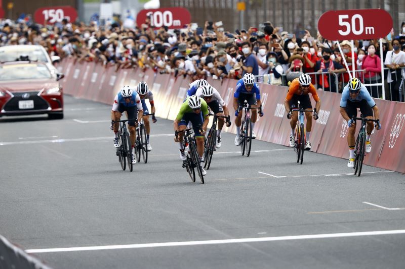 Van Aert y Pogacar, plata y bronce