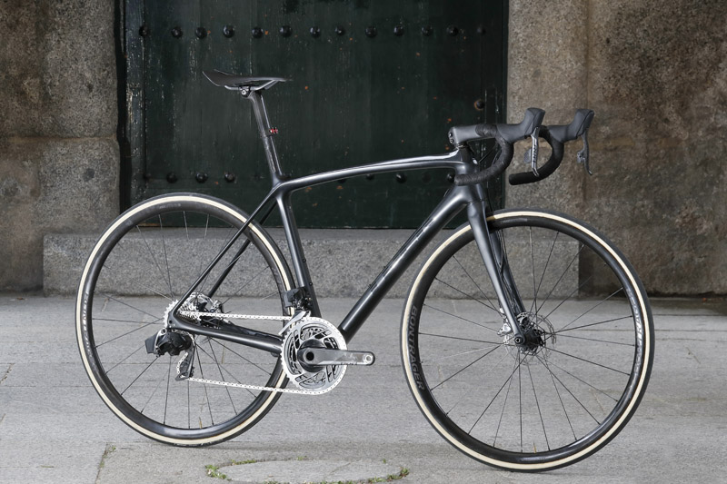 La nueva Trek Émonda de Alberto Contador, ¡sub6 kg con discos! La nueva Trek Émonda de Alberto Contador, ¡sub6 kg con discos!