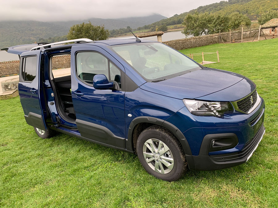 El sueño de todo deportista aventurero: Peugeot Traveller y Rifter