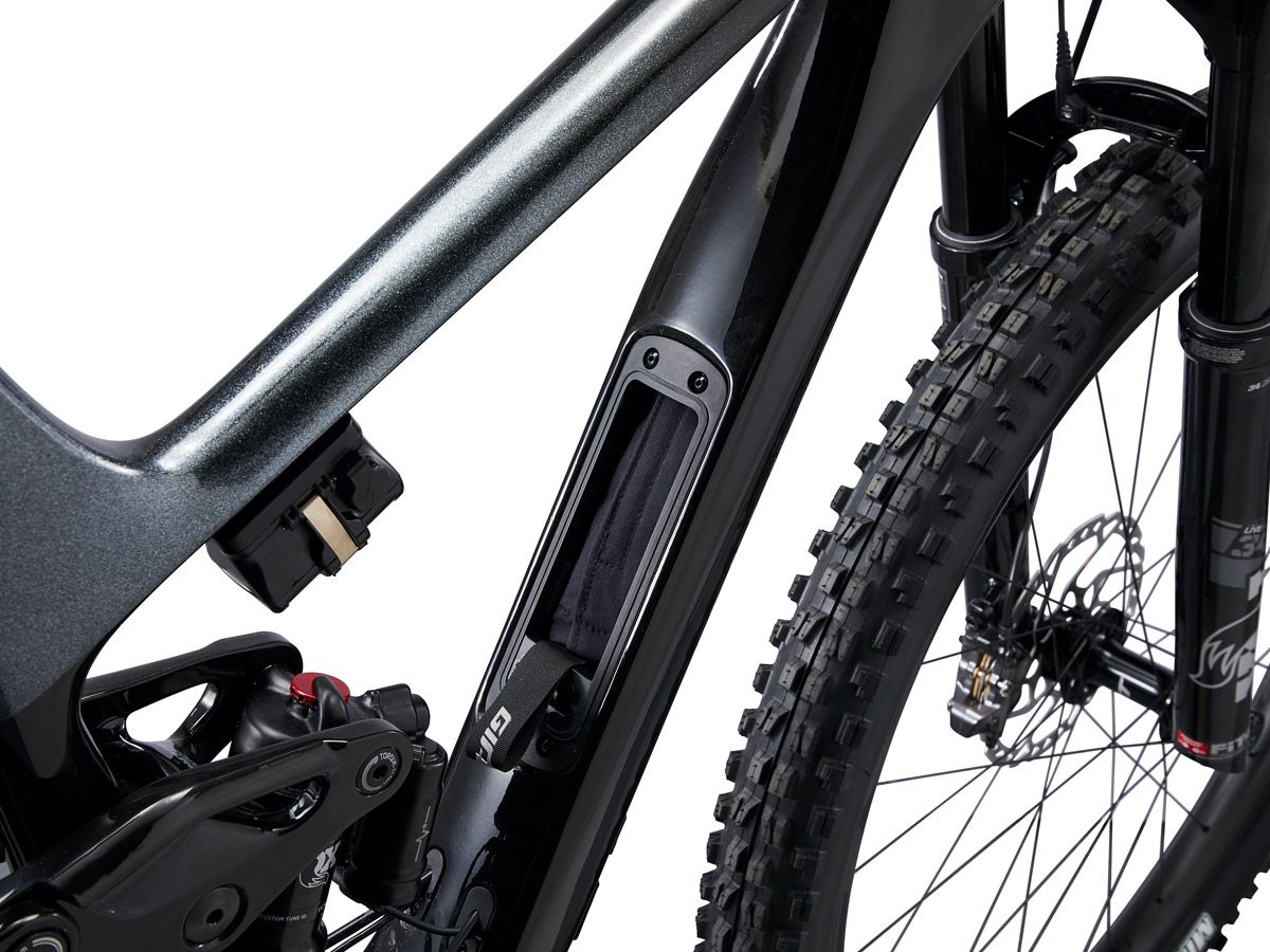 Nueva Giant Trance 2022 detalle habitaculo 2
