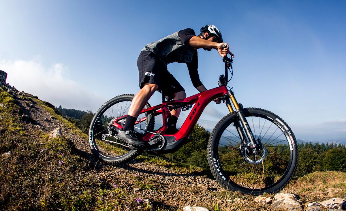 Nueva BH AtomX Carbon. Líneas impecables (4)