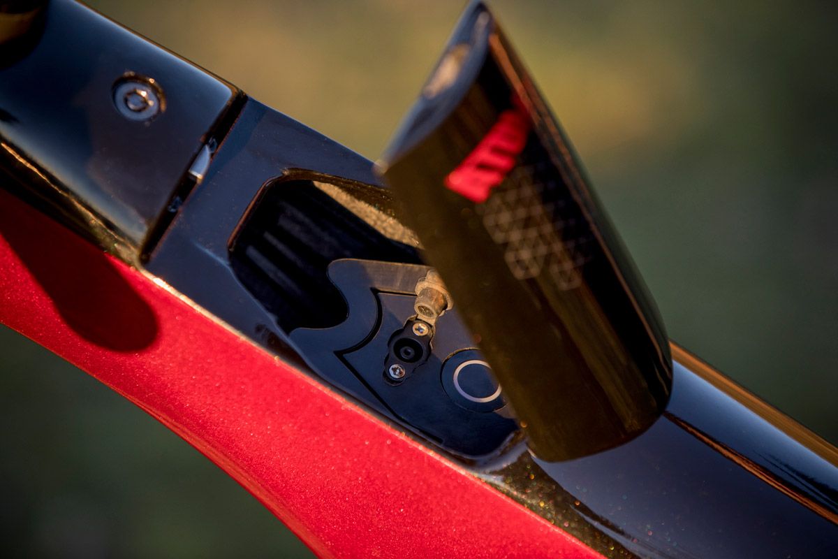 Nueva BH AtomX Carbon. Líneas impecables (6)